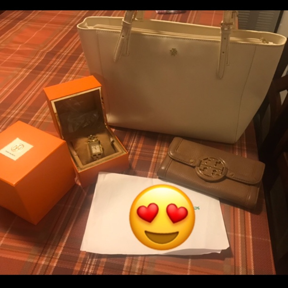 WALLET AND WATCH SOLD Tory Burch Bundle